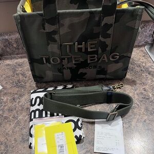 Marc Jacob’s MEDIUM camo tote NWOT